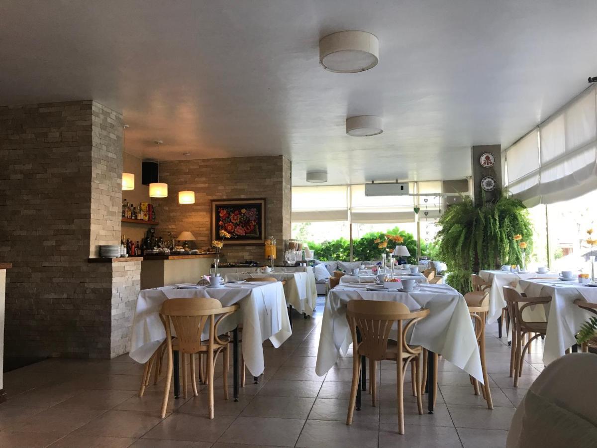 Hotel Europa Pinamar Buitenkant foto